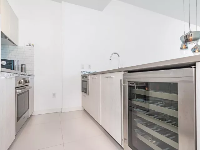 2-bedroom condo for sale in Miami - 501 NE 31st St PH4404 - MondialRealty