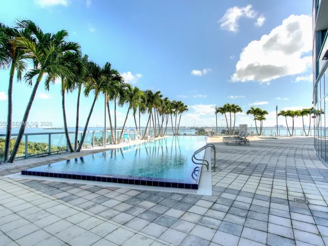 2-bedroom condo for sale in Miami - 601 NE 36th St 710 - MondialRealty