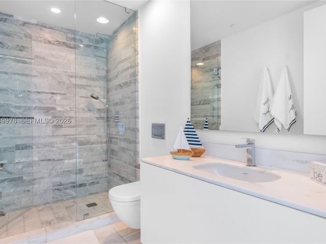 2-bedroom condo for rent in Bal Harbour - 10201 Collins Ave 605 - MondialRealty