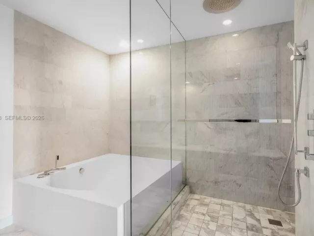 2-bedroom condo for rent in Bal Harbour - 10201 Collins Ave 605 - MondialRealty