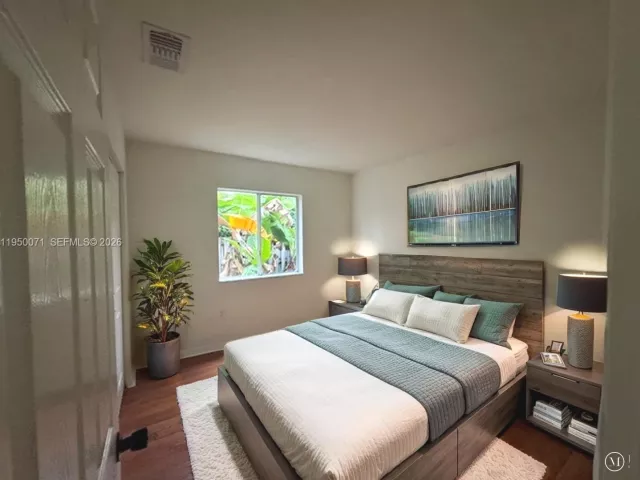 4-bedroom home for sale in Miami - 12758 SW 221 Terrace - MondialRealty