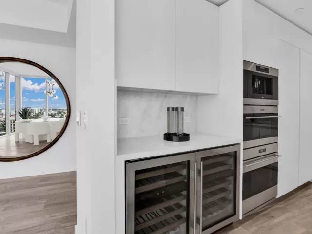 3-bedroom condo for sale in Fort Lauderdale - 2200 N Ocean Boulevard S-906 - MondialRealty