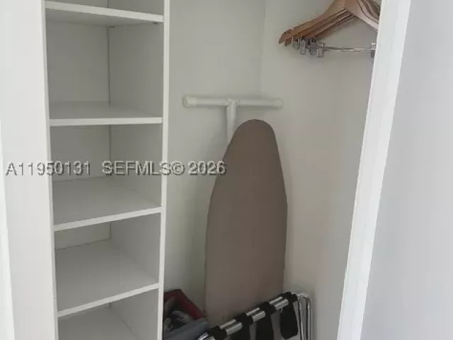 2-bedroom condo for sale in Hollywood - 4010 S Ocean Dr R2702 - MondialRealty