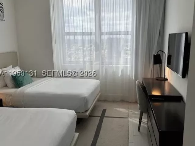 2-bedroom condo for sale in Hollywood - 4010 S Ocean Dr R2702 - MondialRealty