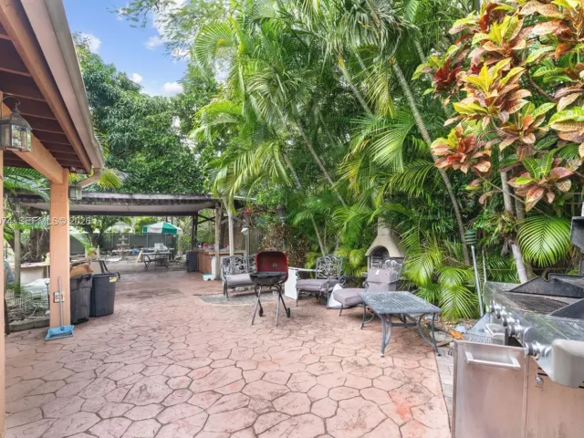 3-bedroom home for sale in Miami - 5951 SW 4th St - MondialRealty