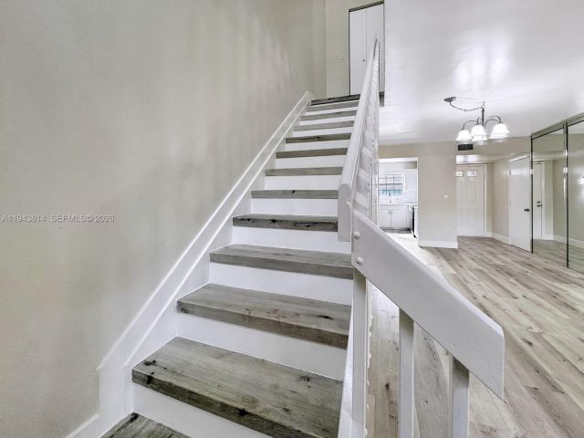 3-bedroom home for sale in Cooper City - 12259 SW 49th Ct - MondialRealty