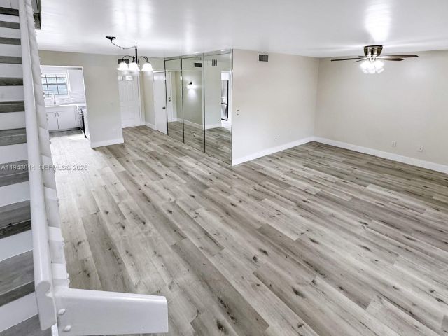 3-bedroom home for sale in Cooper City - 12259 SW 49th Ct - MondialRealty