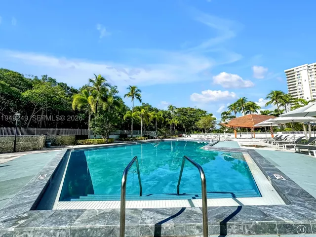 2-bedroom condo for sale in Sunny Isles Beach - 100 Bayview Dr 408 - MondialRealty