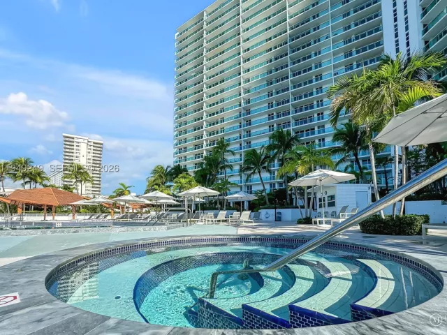 2-bedroom condo for sale in Sunny Isles Beach - 100 Bayview Dr 408 - MondialRealty