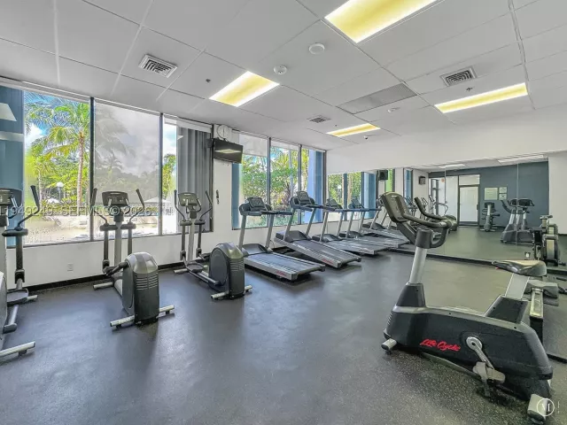 2-bedroom condo for sale in Sunny Isles Beach - 100 Bayview Dr 408 - MondialRealty