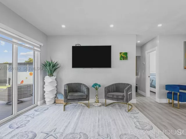 3-bedroom home for sale in Miami - 3341 NW 20th St - MondialRealty