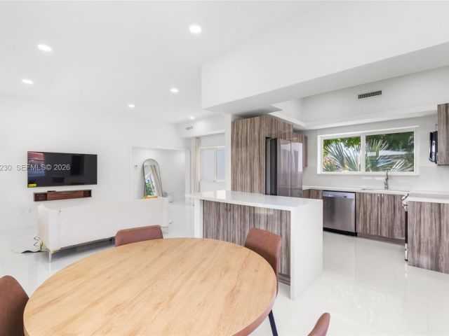 Home for rent at 1581 Normandy Dr - photo 7192734