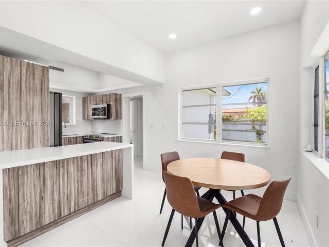 Home for rent at 1581 Normandy Dr - photo 7192735