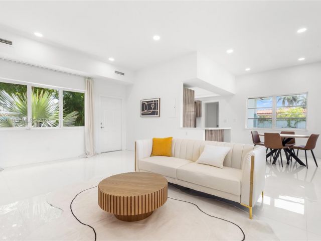 Home for rent at 1581 Normandy Dr - photo 7192740