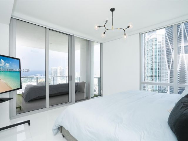 Apartment for sale  Unit #2101 - photo 7194920