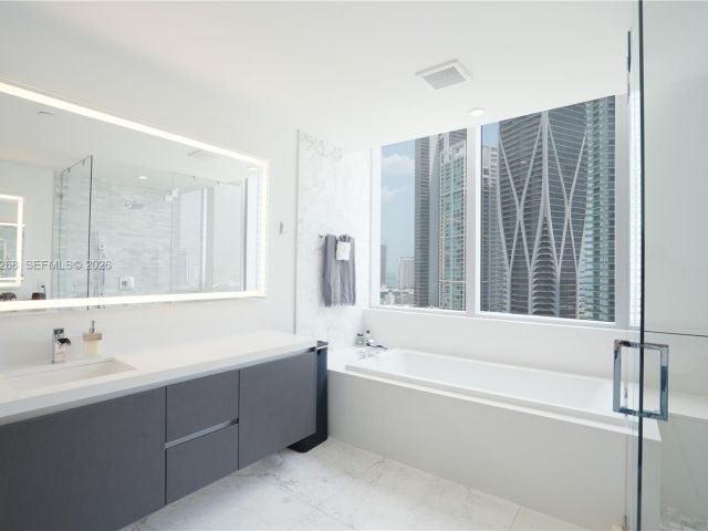 Apartment for sale  Unit #2101 - photo 7194922