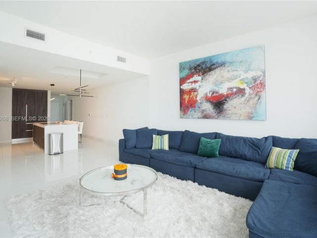 Apartment for sale  Unit #2101 - photo 7194924