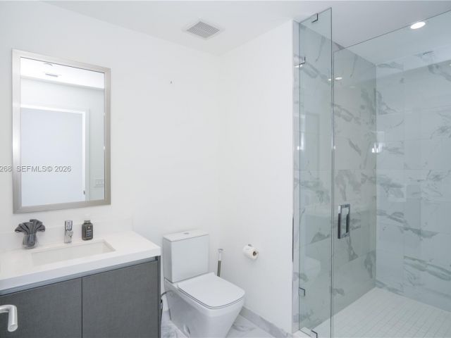 Apartment for sale  Unit #2101 - photo 7194926