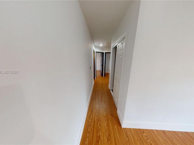 3-bedroom home for rent in Fort Lauderdale - 404 NW 21st Ter - MondialRealty