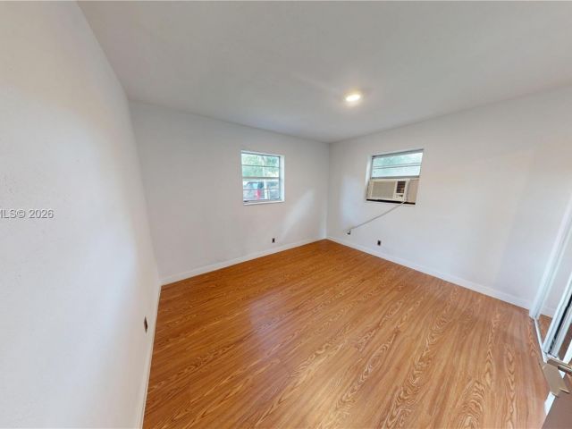 3-bedroom home for rent in Fort Lauderdale - 404 NW 21st Ter - MondialRealty