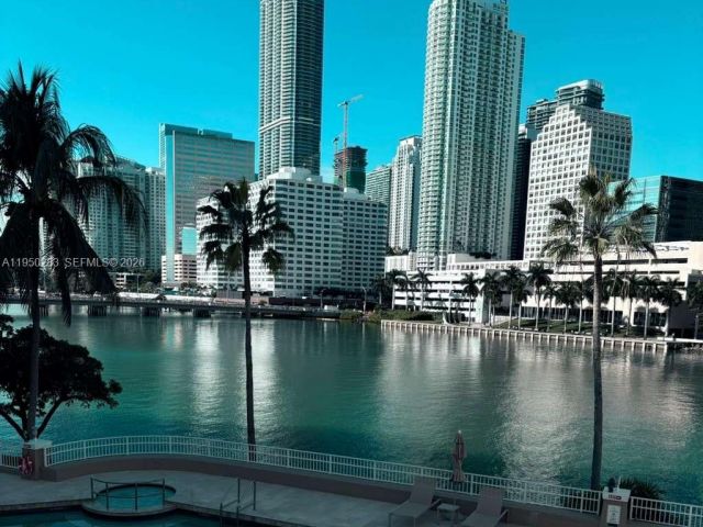 Apartment for rent  Unit #1105 - photo 7194770