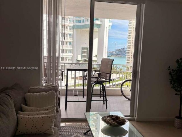 Apartment for rent  Unit #1105 - photo 7371433