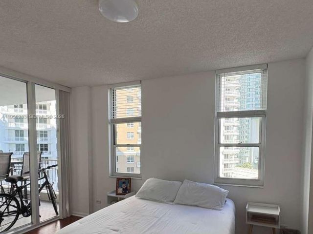 Apartment for rent  Unit #1105 - photo 7371436