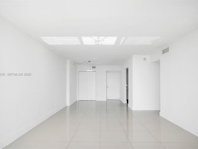 Apartment for rent  Unit #408 - photo 7434727