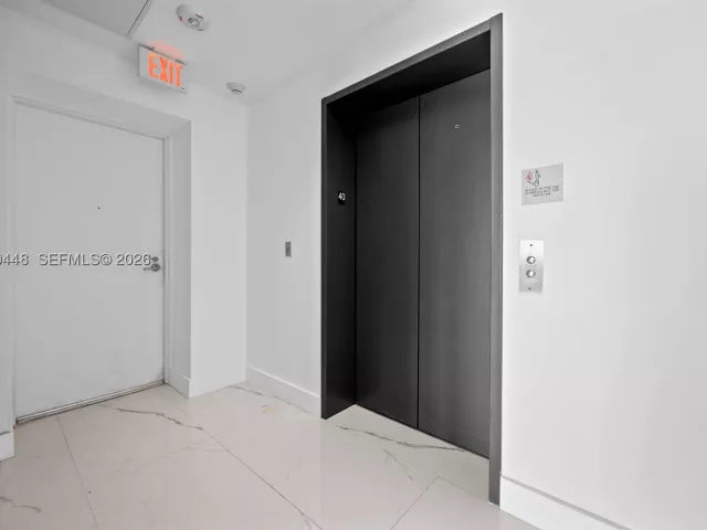 1-bedroom condo for sale in Miami - 2900 NE 7th Ave 4009 - MondialRealty