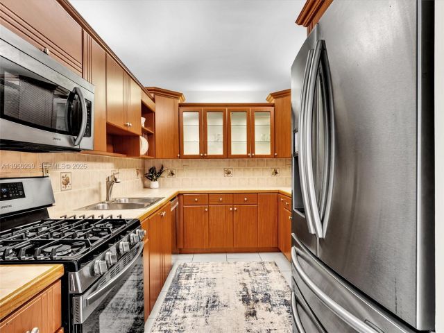 Apartment for sale  Unit #206 - photo 7193989