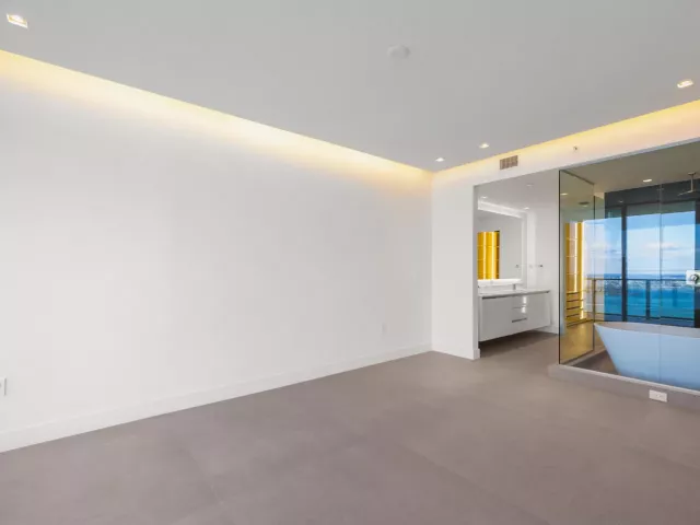 4-bedroom condo for sale in Miami - 700 NE 24th Street 4601 - MondialRealty