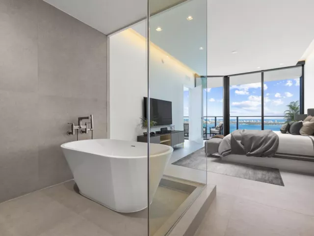 4-bedroom condo for sale in Miami - 700 NE 24th Street 4601 - MondialRealty