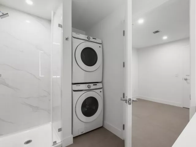 4-bedroom condo for sale in Miami - 700 NE 24th Street 4601 - MondialRealty