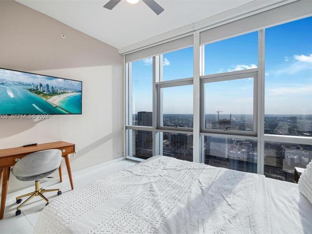 Apartment for rent  Unit #4108 - photo 7194938