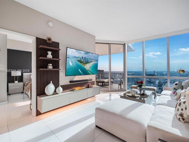 Apartment for rent  Unit #4108 - photo 7194945