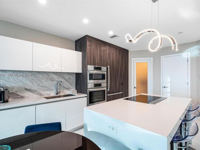 Apartment for rent  Unit #4108 - photo 7194947