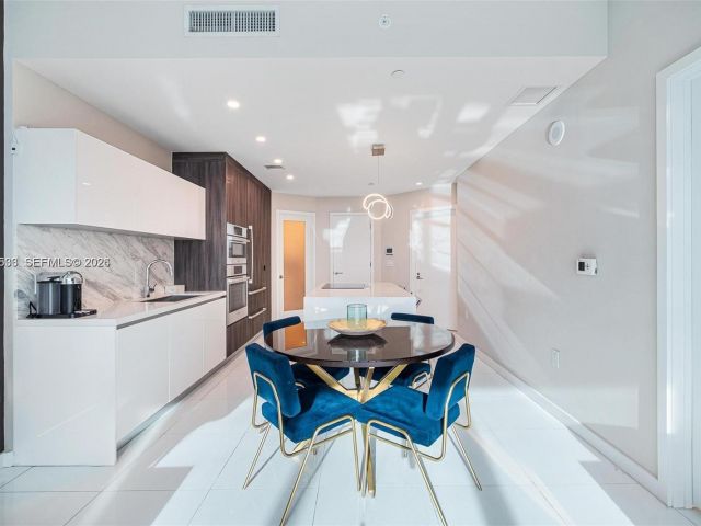 Apartment for rent  Unit #4108 - photo 7194949