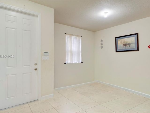 4-bedroom home for sale in Homestead - 355 NE 31st Ave - MondialRealty