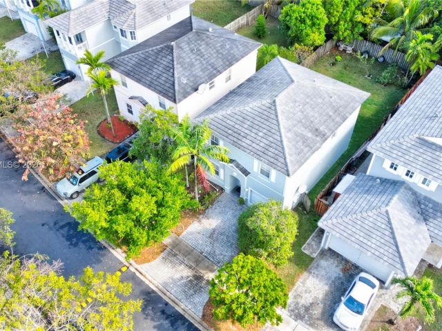 4-bedroom home for sale in Homestead - 355 NE 31st Ave - MondialRealty