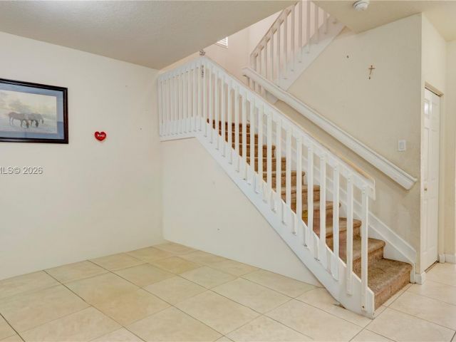 4-bedroom home for sale in Homestead - 355 NE 31st Ave - MondialRealty