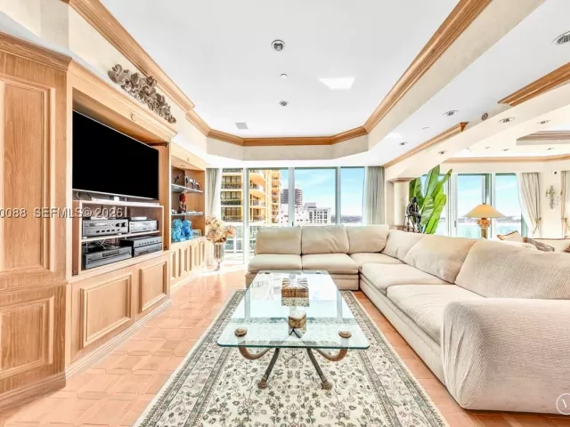 2-bedroom condo for sale in Bal Harbour - 10101 Collins Ave 16B - MondialRealty