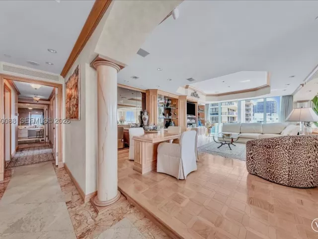 2-bedroom condo for sale in Bal Harbour - 10101 Collins Ave 16B - MondialRealty