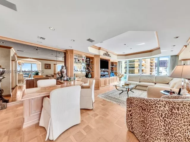 2-bedroom condo for sale in Bal Harbour - 10101 Collins Ave 16B - MondialRealty