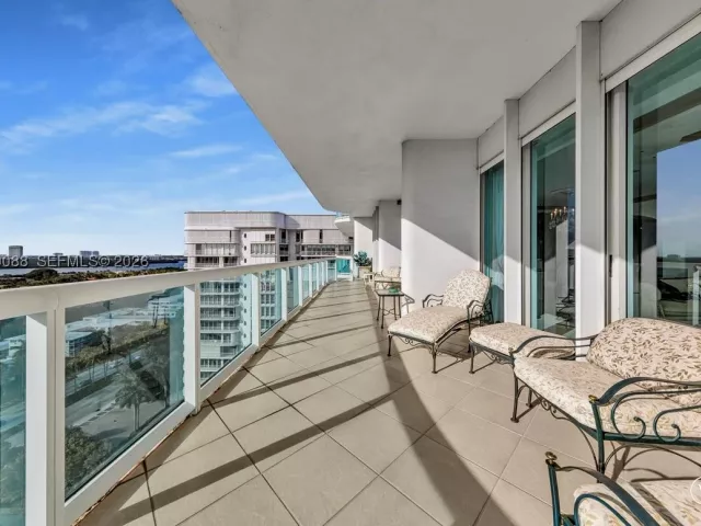 2-bedroom condo for sale in Bal Harbour - 10101 Collins Ave 16B - MondialRealty