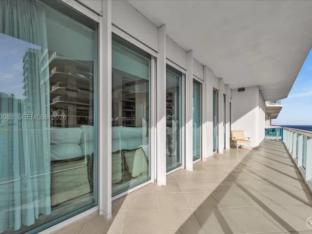 2-bedroom condo for sale in Bal Harbour - 10101 Collins Ave 16B - MondialRealty
