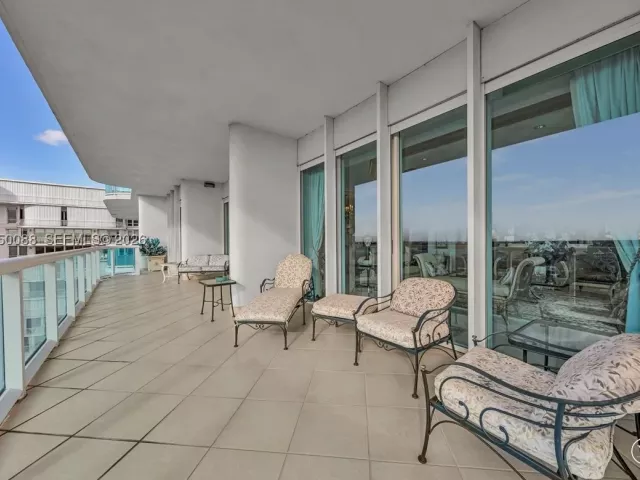 2-bedroom condo for sale in Bal Harbour - 10101 Collins Ave 16B - MondialRealty