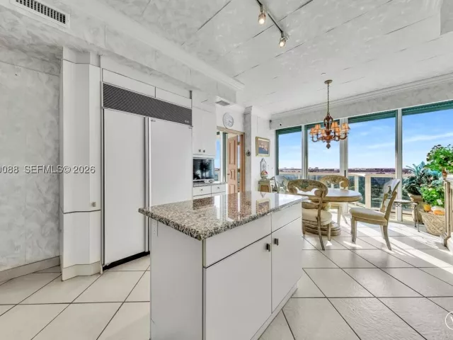 2-bedroom condo for sale in Bal Harbour - 10101 Collins Ave 16B - MondialRealty