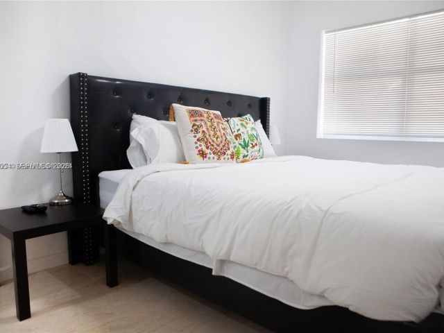 Home for rent at 1821 Harding St - photo 7442909