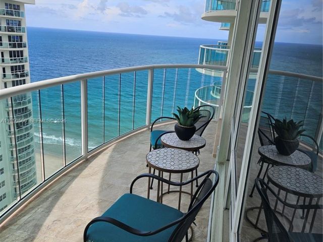 Apartment for rent  Unit # - photo 7427458