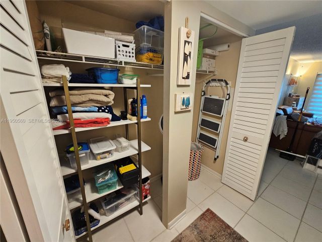 Apartment for rent  Unit # - photo 7427475